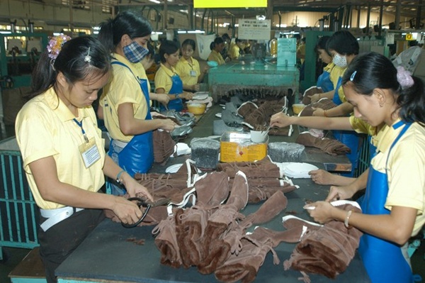  Nhiều DN chỉ đóng BHXH bằng hoặc cao hơn mức lương tối thiểu vùng, nên NLĐ chỉ được hưởng trợ cấp hưu trí rất thấp. 