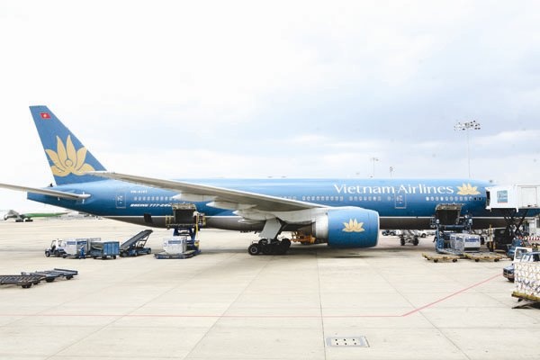 Khi Vietnam Airlines roi duong bang nha nuoc hinh anh