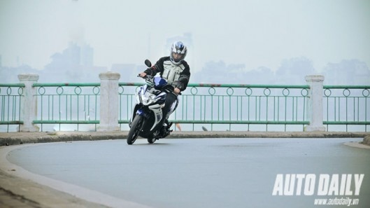 Vốn dĩ xe tay ga thiết kế đã không bao gồm các yếu tố an toàn tối ưu.