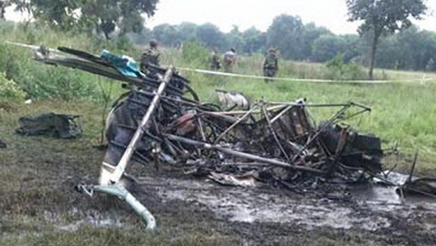 Roi truc thang, 3 quan chuc quan doi An Do tu nan hinh anh