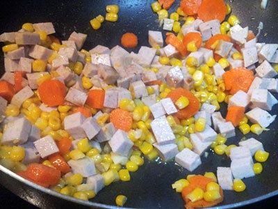 Có thể ăn cá thay cho thịt. Tôm cua có thể ăn vừa phải được.