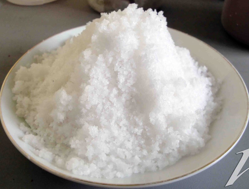 Tránh ăn nhiều thực phẩm chứa chất purin gây sỏi thận như: cá khô, thịt khô, tôm khô, lạp xưởng, các loại mắm, lòng heo, lòng bò.