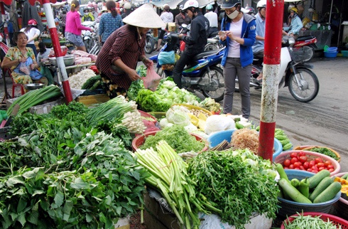 Nhieu nguoi tieu dung lanh xa hoa qua Trung Quoc hinh anh
