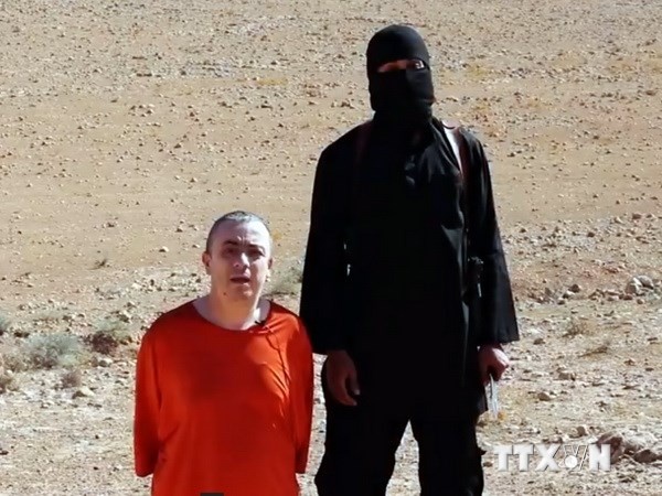 FBI truy lung doi tuong bit mat trong video hanh quyet hinh anh