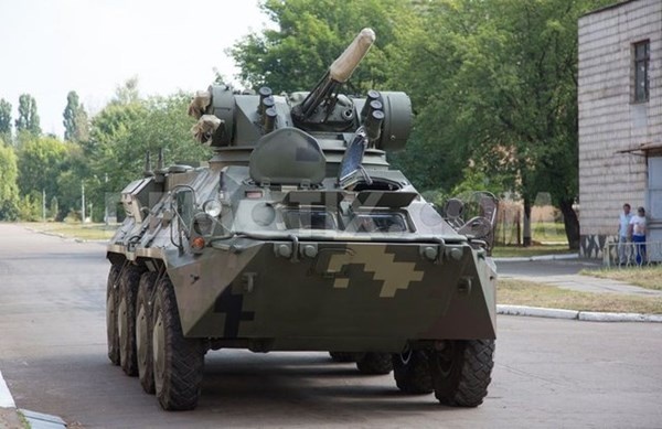 Cùng với sửa chữa, hiện đại hóa, nhà máy còn góp phần vào công tác huấn luyện, thử nghiệm luôn các thiết bị vũ khí.    