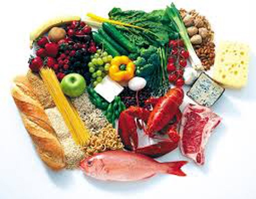 Người bị rối loạn lipid máu nên ăn các loại hạt có dầu để cung cấp acid béo không no có nhiều nối đôi omega 3, omega 6.