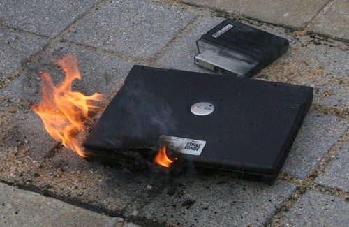 Pin thong minh phat canh bao truoc khi chay no hinh anh