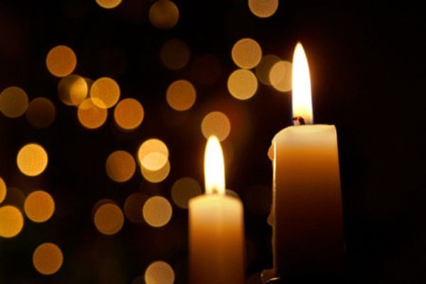 Một buổi tối lãng mạn mùa thu có thể thúc đẩy bạn đến cuộc “yêu” viên mãn. Còn gì tuyệt vời hơn một buổi tối mùa thu se lạnh, bạn và người ấy cuộn tròn trong chăn và xem một bộ phim hài lãng mạn ấm cúng. Càng lạnh, chúng ta càng phải chuyển động nhiều hơn.