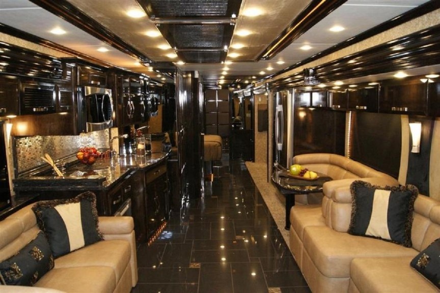 Nhung ngoi nha di dong dat nhat the gioi hinh anh