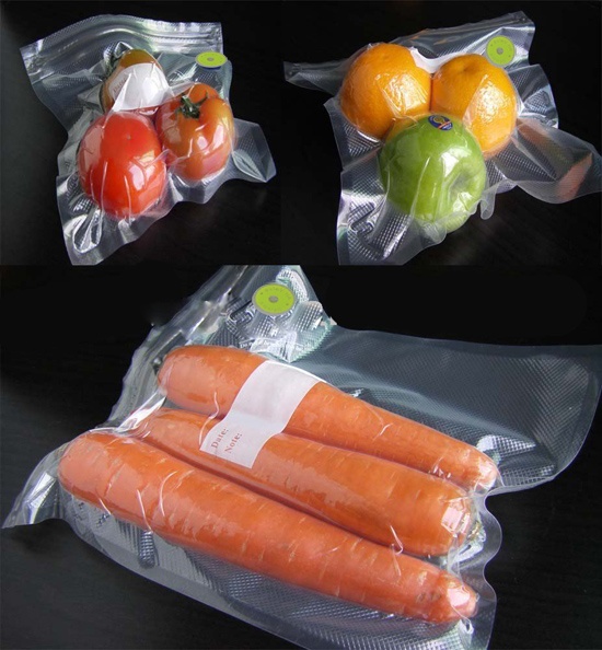 Đựng thực phẩm trong túi trong suốt: Nếu bạn đang uống sữa túi hoặc đựng thực phẩm trong túi trong suốt, vậy bạn hãy chuyển sang sữa hộp và đựng thực phẩm trong hộp kín.