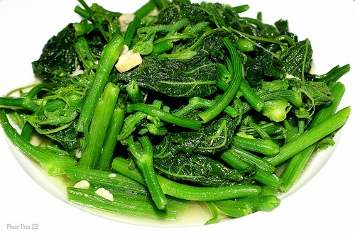 Còn nếu bạn chế biến sẵn, chờ người thân về, đem lên bếp hâm lại thì vitamin mất đi tới 90%.