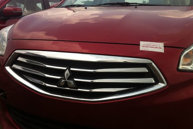 Phiên bản Attrage GLX chỉ có các trang bị cơ bản dành cho xe taxi.