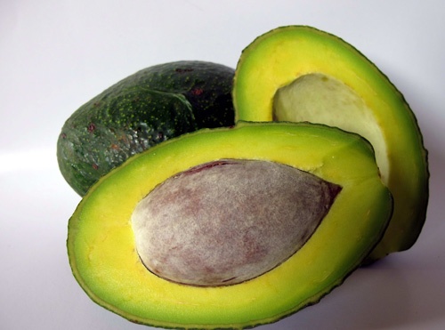 Nhiều calo, tăng cân: Nếu bạn quyết định thêm bơ vào chế độ ăn của mình thì hãy chắc chắn cắt giảm lượng calo ở các món ăn khác.