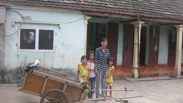 Nhà của một trong ba hộ nông dân đã thế chấp cho Ngân hàng S.