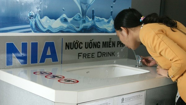 Trụ uống nước miễn phí vừa được lắp.