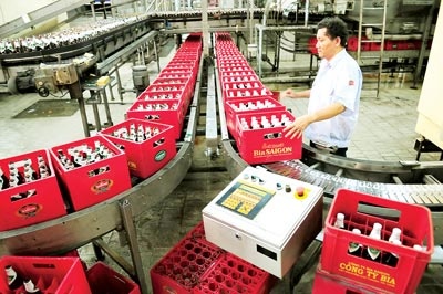 Ong lon bia Sai Gon manh tay rai tien dau tu ngoai nganh hinh anh