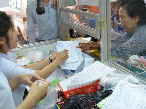 Thuoc corticoid: Dao 2 luoi hinh anh