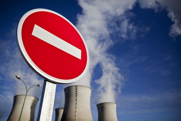 May bay khong nguoi lai 'treu nguoi' nha may dien nguyen tu hinh anh