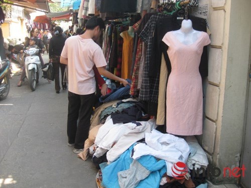 Có nhiều bệnh từ những đồ hàng thùng như thế này.