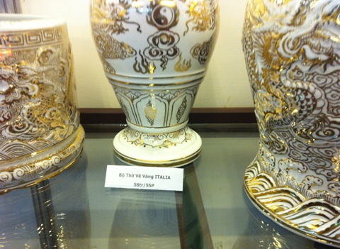 Nghệ nhân sản xuất sản phẩm này cho biêt, những sản phẩm này được sản xuất dựa trên một quy trình đặc biệt, được nung ở nhiệt độ đặc biệt.