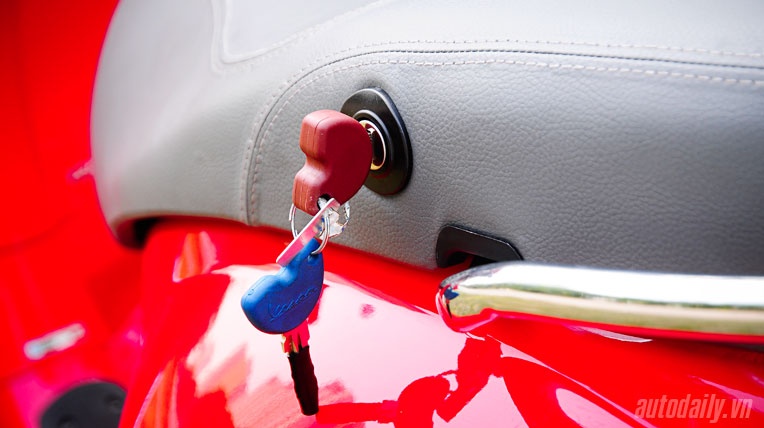 Mat chia khoa xe Piaggio, lam the nao? hinh anh