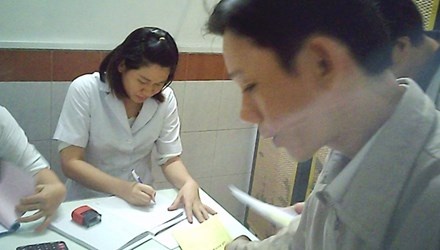 Co long hanh benh vien hinh anh