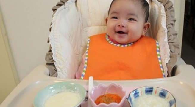 Cach khac phuc chung bieng an o tre nho hinh anh