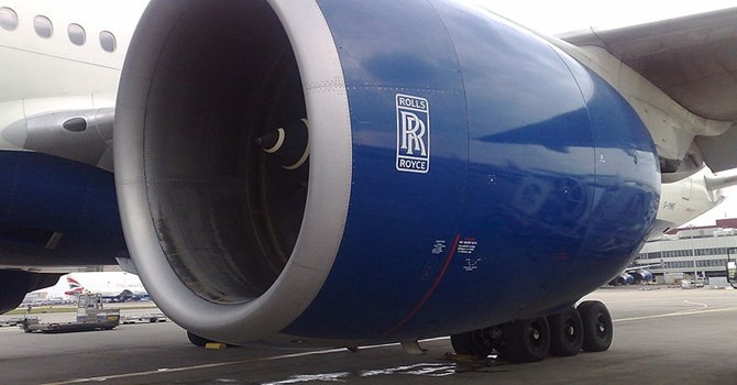 E hang, Rolls Royce sa thai 2.600 nhan cong hinh anh