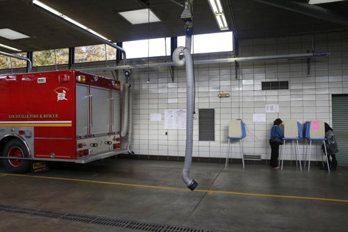 Trạm cứu hỏa Louisville, bang Kentucky thành địa điểm bầu cử.