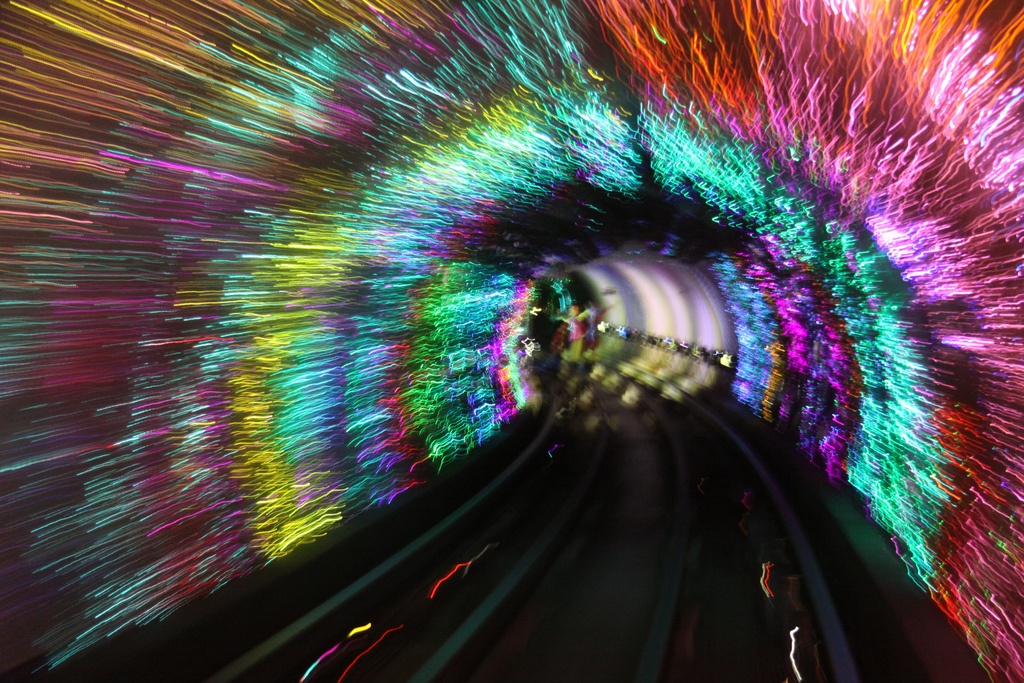 Ga tàu điện ngầm Bund Sightseeing Tunnel, Thượng Hải, Trung Quốc.
