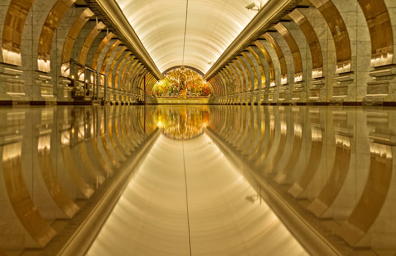 Ga tàu điện ngầm Kievskaya Station, Moscow, Nga