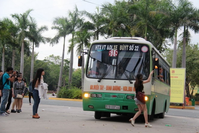 Cổng vào khu du lịch.
