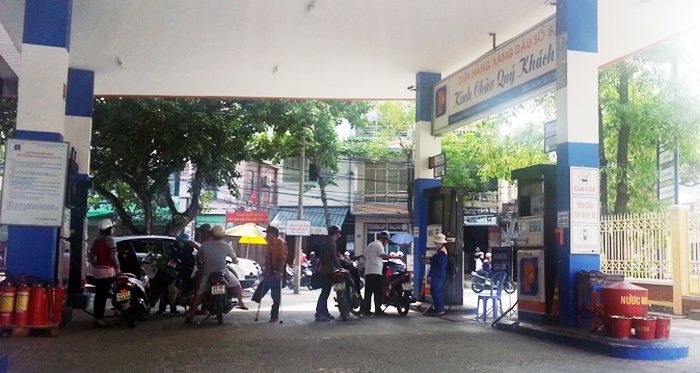 Da Nang: Cam ban xang A92, nguoi tieu dung chuyen sang A95 hinh anh