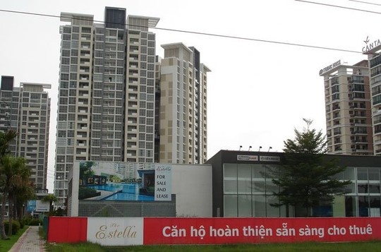 Lai suat giam, mua nha hay tiep tuc di thue? hinh anh