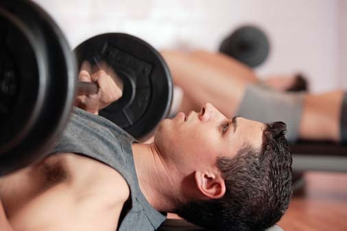 Bằng cách tập thể thao đều đặn, quá trình dưỡng trắng da cho nam sẽ thêm hiệu quả. Ảnh minh họa.