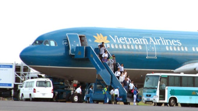 Thi truong dinh gia Vietnam Airlines khoang 31.400 ty dong hinh anh