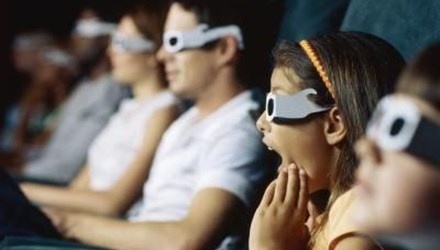 Tre duoi 6 tuoi khong nen dung kinh 3D hinh anh