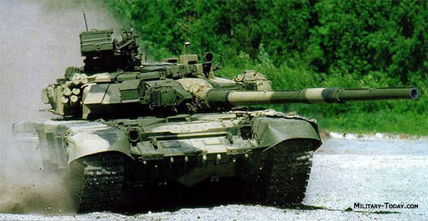  Có cảm hứng từ T-72, chiếc GPO Uralvagonzavod T-90 là loại tăng hiện đại nhất hiện nay trong quân đội Nga. 