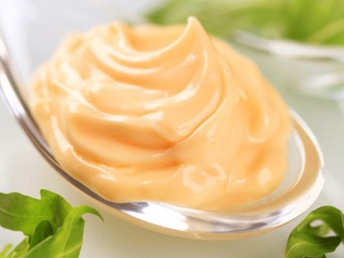 Một thìa sốt mayonnaise (28g). Hình minh họa.