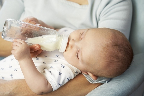 Mẫu sữa mẹ rã đông ở nhiệt độ thấp hơn bị giảm hoạt động ezyme đồng chức năng rất mạnh và tăng sự phát triển của các vi khuẩn có hại cho bé.