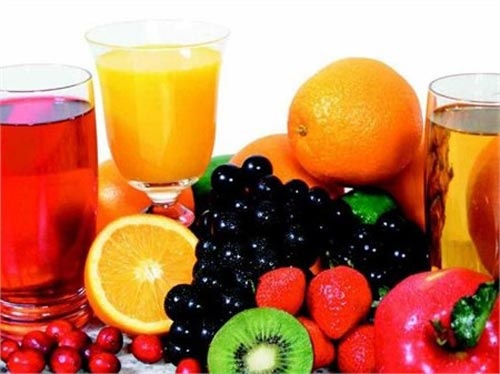 Ăn nhiều trái cây tươi và rau quả giúp ngăn ngừa ung thư vú. Ảnh minh họa.