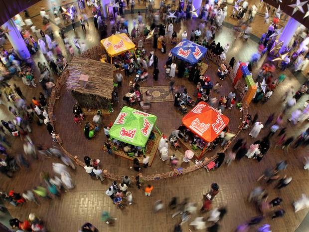 Nhung phien ban ngay 'thu sau den' tren toan the gioi hinh anh