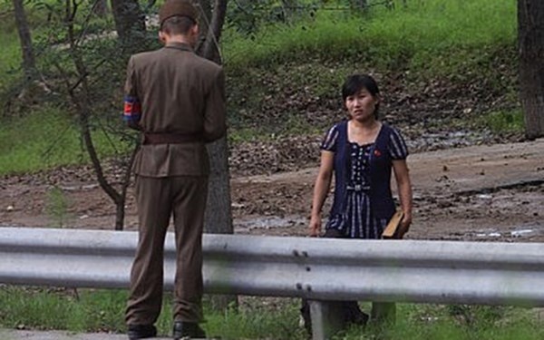 Than phan thieu nu Trieu Tien bi ban sang Trung Quoc lam dau hinh anh