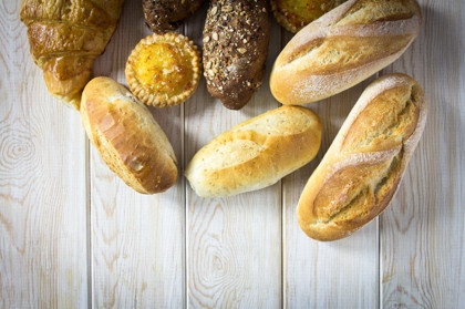 Bánh mì, đồ ngọt là những thực phẩm cần tránh xa khi thực hiện chế độ ăn Low-carb.