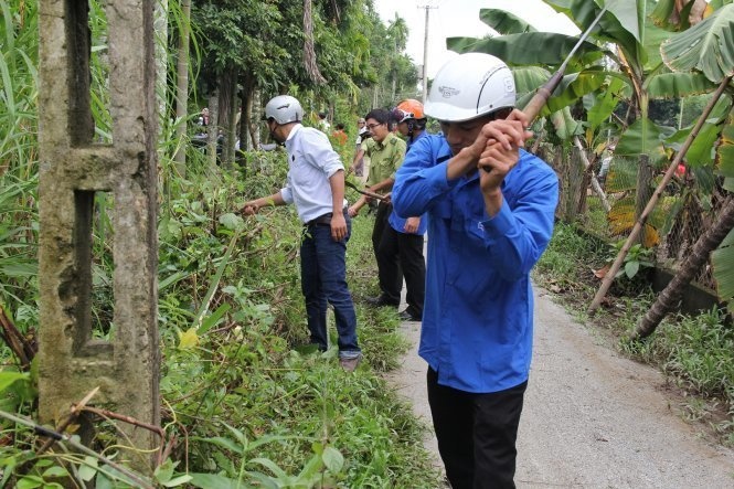 Bi ran luc duoi do can - chi nep, khong bang garo hinh anh