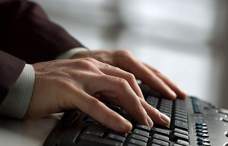 Bên cạnh bồn cầu, tiền giấy, thì bàn phím máy tính là một trong những vật được cho là siêu bẩn. Hình minh họa.