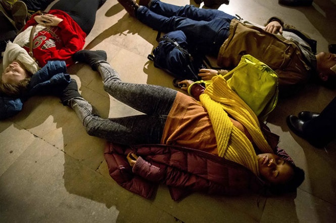 New York phan no vu canh sat 'khoa co' thoat toi hinh anh