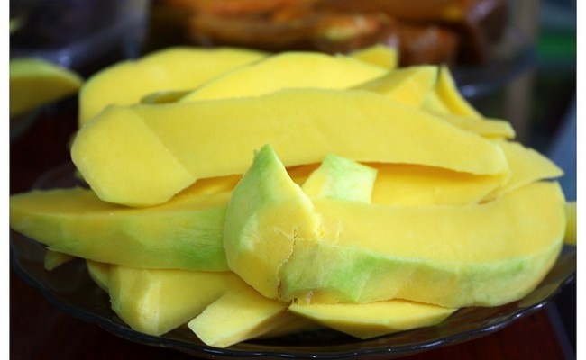 Xoài là nguồn dồi dào vitamin B1. Vitamin B1 này có tác dụng tăng cường hệ miễn dịch, nhờ thế sẽ giúp cơ thể kiểm soát được chứng trầm cảm.