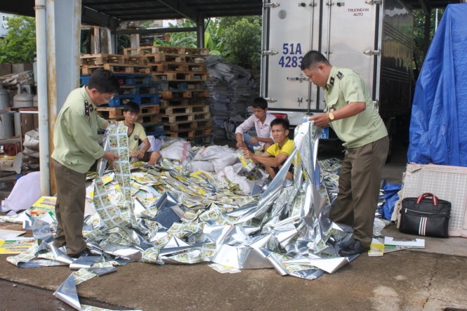 Bat luc voi hang dom, hang gia: Gian nan tim hang that hinh anh