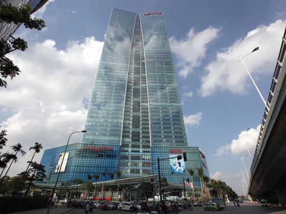 Lotte Center Ha Noi tro tay trong the kho hinh anh